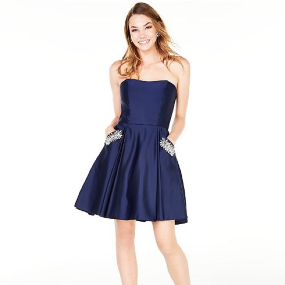 NAVY STRAPLESS DRESS